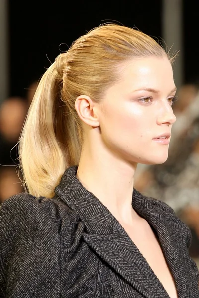 Look 13